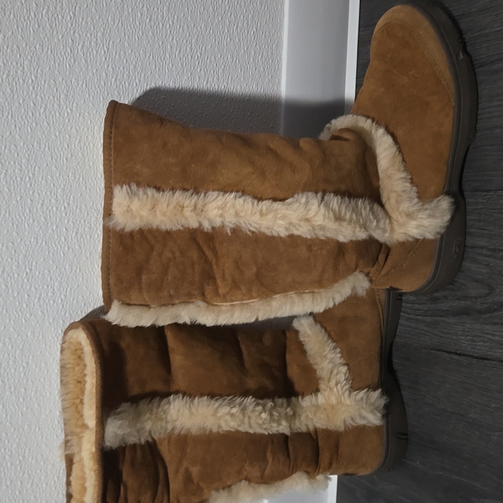 Ugg winter boots